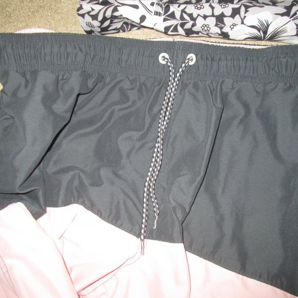 All four Swim Trunks, Men's two are XXL. One is 40/42, one is 38 - Picture 2 of 6